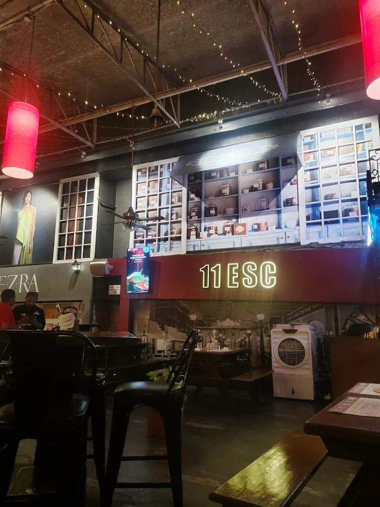 11 East Street Cafe Interior